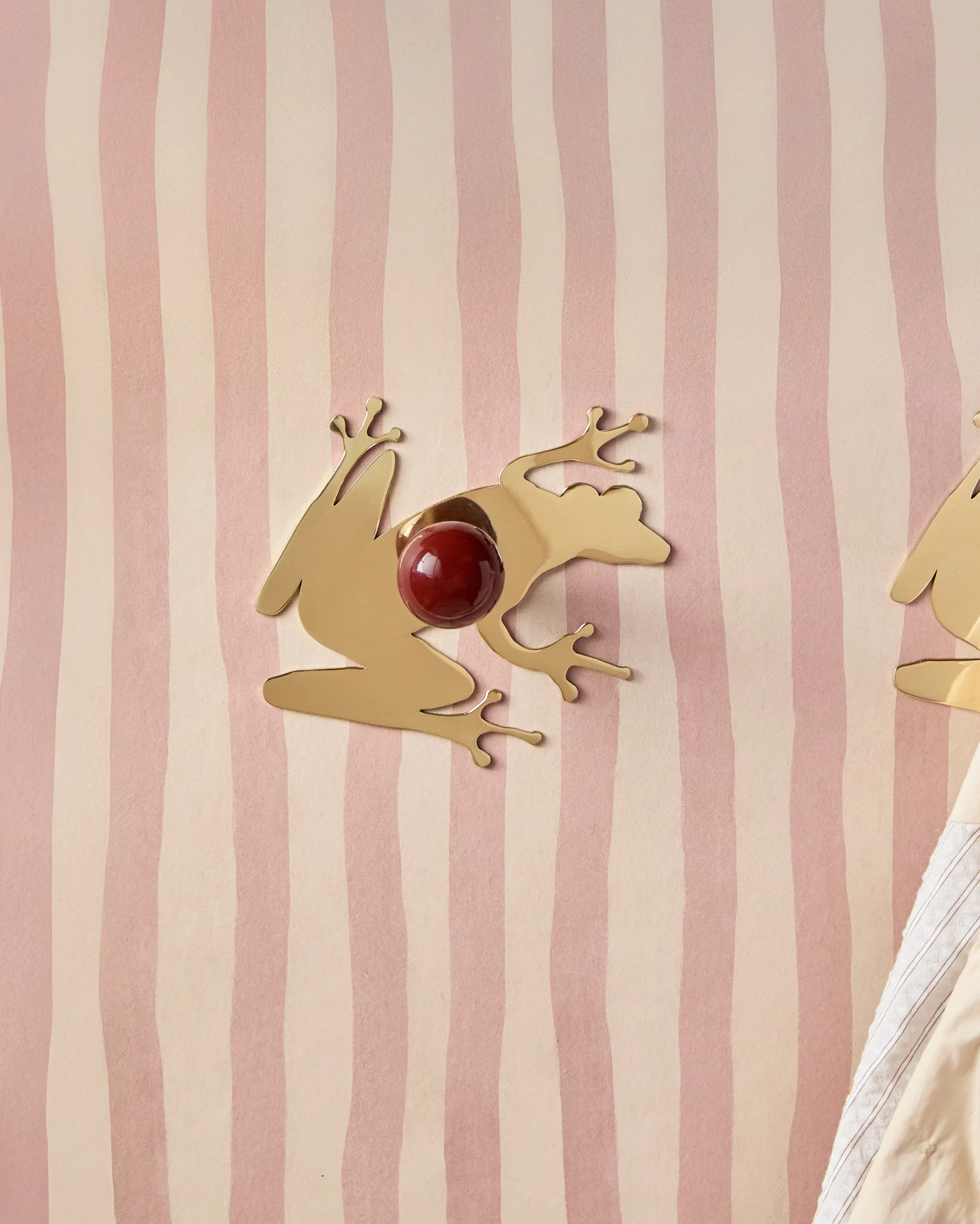 Frog Backplate, Polished Brass - Image 2