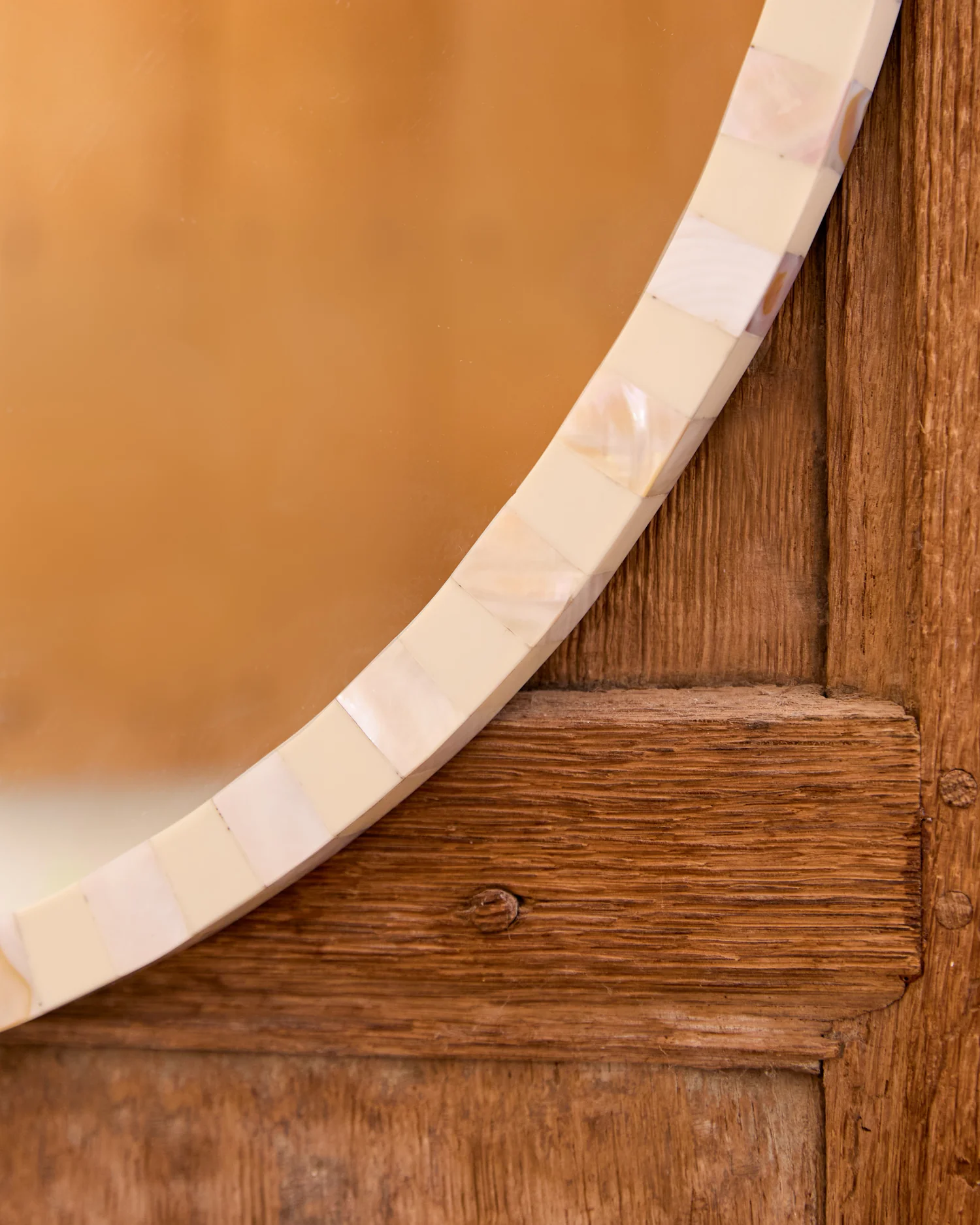 Pearl Oval Mirror, Milk - Image 4