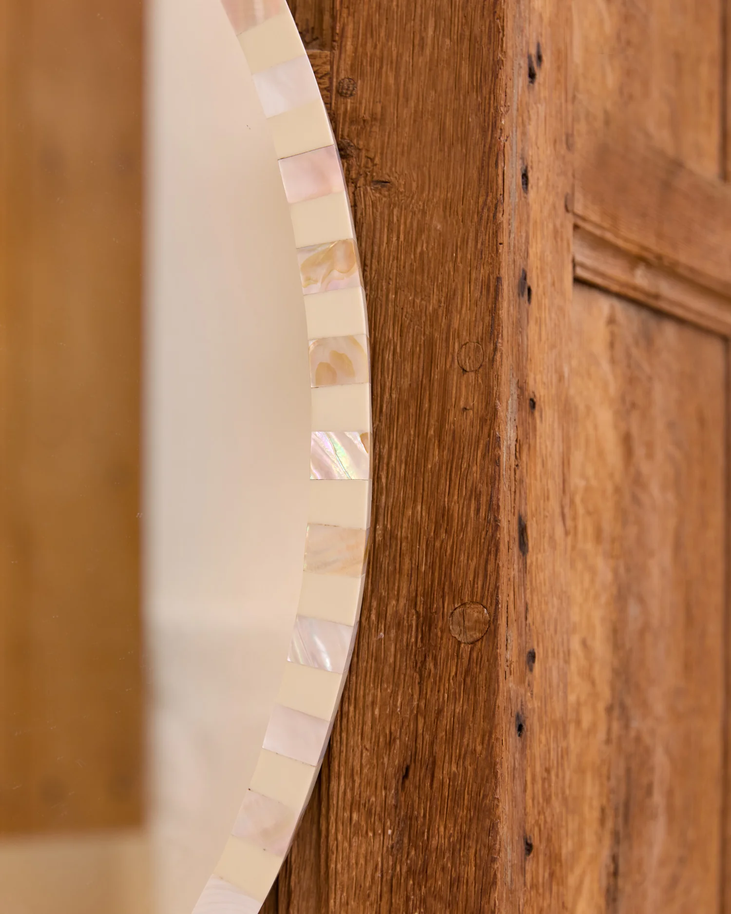Pearl Oval Mirror, Milk - Image 5